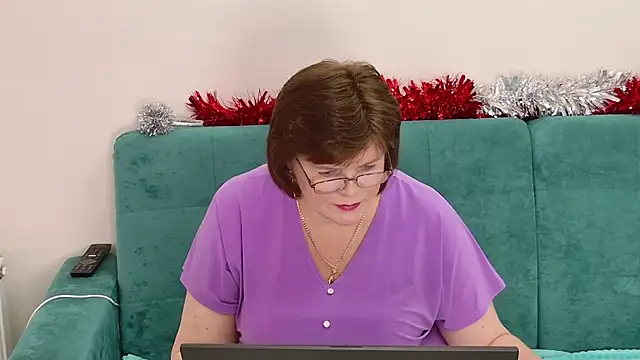 Sandra Sunrise online show from 12-21-25, 11:56