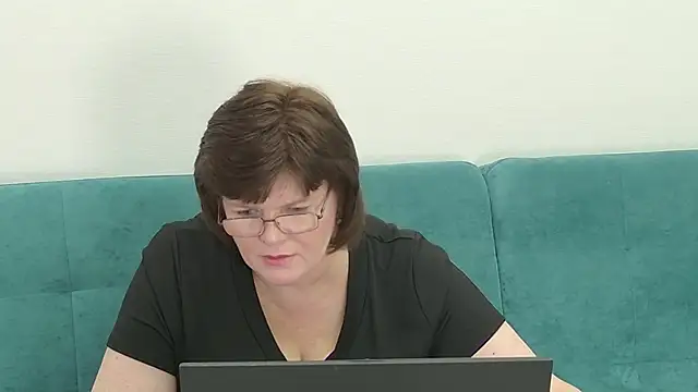 Sandra Sunrise online show from 11-29-25, 09:09