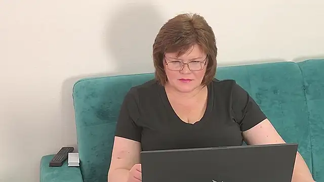 Snapshot of Sandra_Sunrise chatting on 09-11-25, 08:14 Sandra Sunrise online show from 09-11-25, 08:14