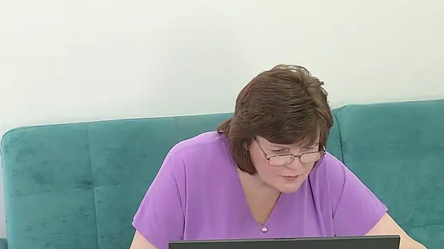 Sandra Sunrise online show from 11-15-25, 08:29