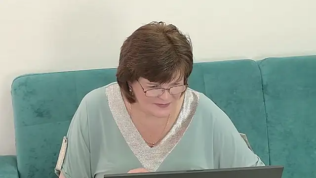 Snapshot of Sandra_Sunrise chatting on 10-14-25, 09:32 Sandra Sunrise online show from 10-14-25, 09:32