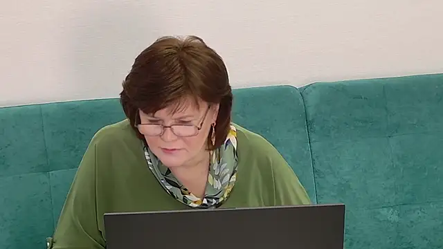 Sandra Sunrise online show from 12-14-25, 12:00