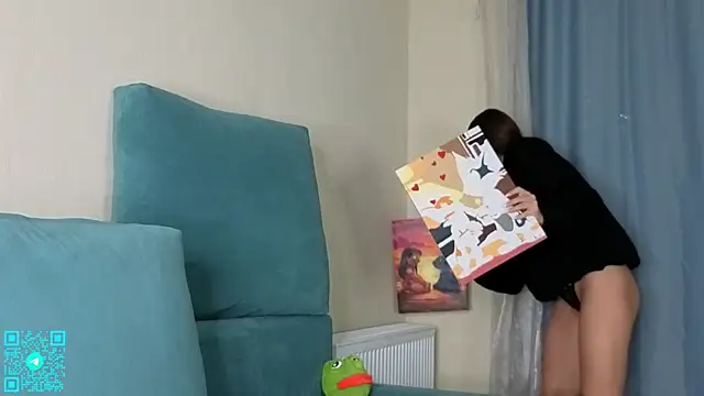 chloemilka online show from 10-27-25, 05:36