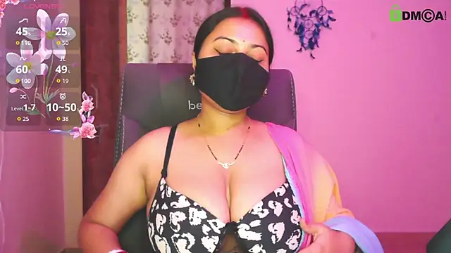 Snapshot of SassyWildCouple chatting on 07-17-26, 12:02 SassyWildCouple online show from 07-17-26, 12:02
