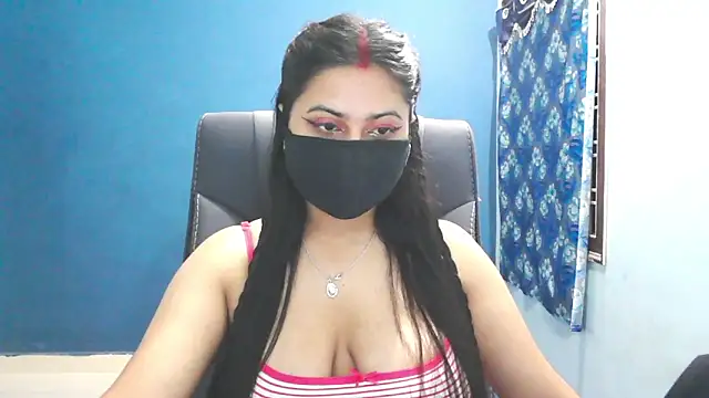 Snapshot of SassyWildCouple chatting on 10-14-25, 05:24 SassyWildCouple online show from 10-14-25, 05:24