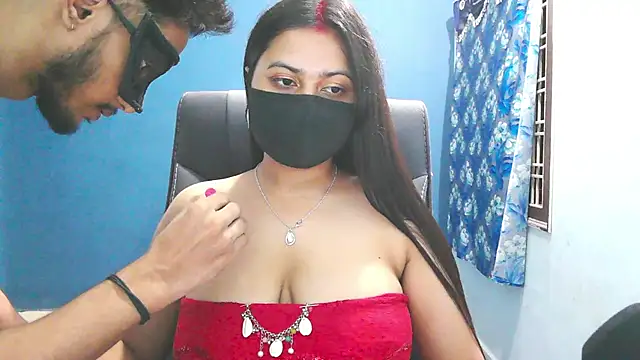 Snapshot of SassyWildCouple chatting on 10-09-25, 04:51 SassyWildCouple online show from 10-09-25, 04:51