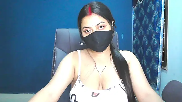 Snapshot of SassyWildCouple chatting on 11-08-25, 02:09 SassyWildCouple online show from 11-08-25, 02:09