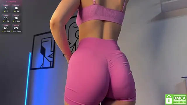 Snapshot of LolaTeaseX chatting on 11-17-25, 03:21 LolaTeaseX online show from 11-17-25, 03:21