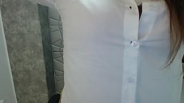 Snapshot of camixxx_m chatting on 09-11-25, 12:38 camixxx m online show from 09-11-25, 12:38