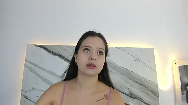 thamiina  online show from 09-28-25, 12:01