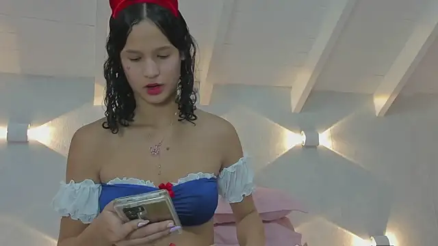 Princesita Sofia  online show from 10-18-25, 08:33