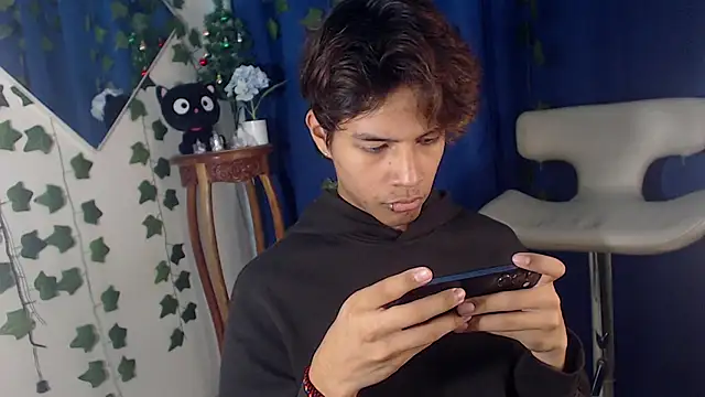 Kaoriimatsuii online show from 12-17-25, 09:25