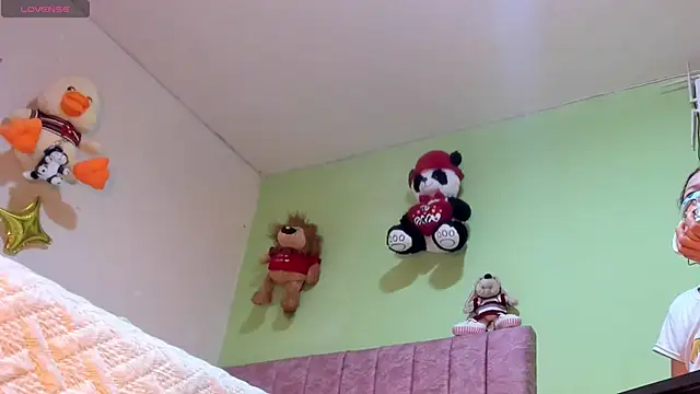 hot Dariana pantyhose online show from 10-25-25, 02:50