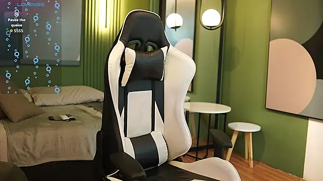 Ethan occonor online show from 09-26-25, 01:18