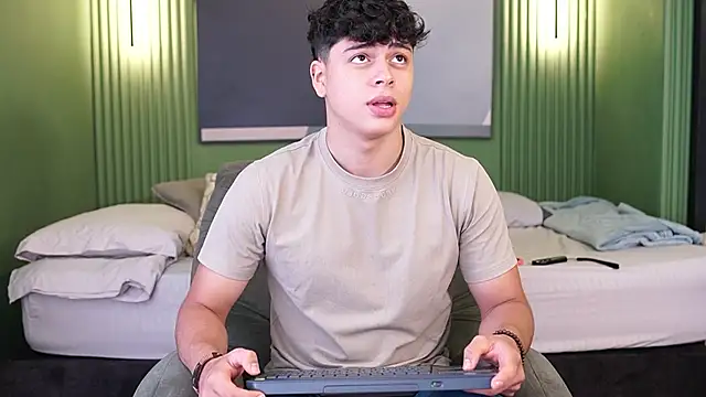 Ethan occonor online show from 01-08-26, 06:25