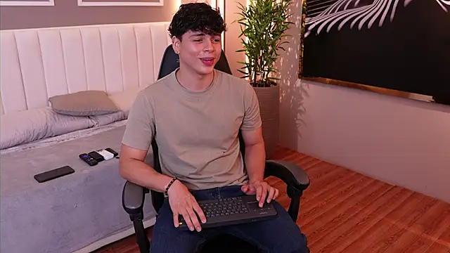 Ethan occonor online show from 10-24-25, 12:42