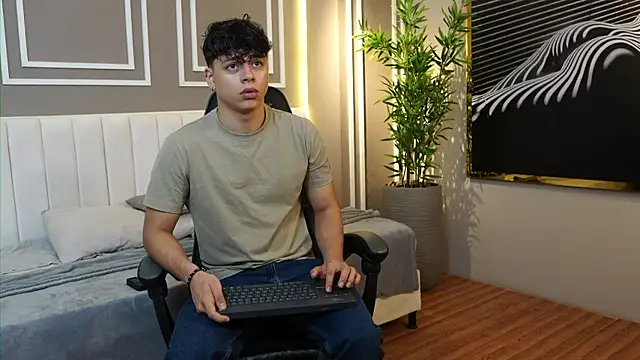 Ethan occonor online show from 11-05-25, 08:17