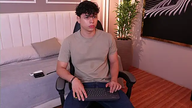 Ethan occonor online show from 10-23-25, 12:37