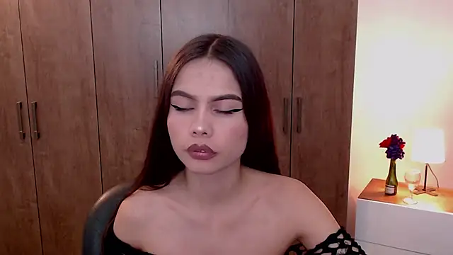 Snapshot of aleesha_cameron02 chatting on 07-18-26, 07:11 aleesha cameron02 online show from 07-18-26, 07:11
