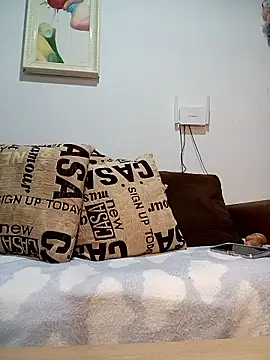 Snapshot of Omexochitl chatting on 10-16-25, 05:49 Omexochitl online show from 10-16-25, 05:49