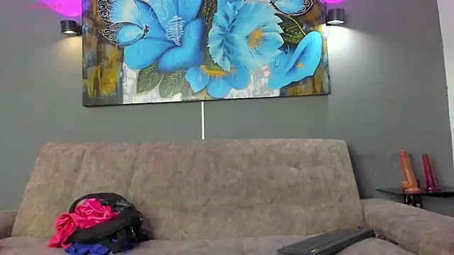 elizabeth lamer online show from 12-15-25, 06:41