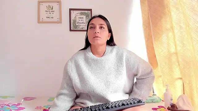 selena jhonson online show from 09-19-25, 01:48