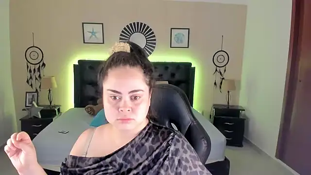 LolaVillalobos online show from 06-25-26, 12:10