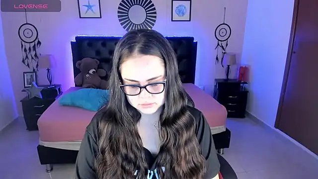LolaVillalobos online show from 06-30-26, 12:05