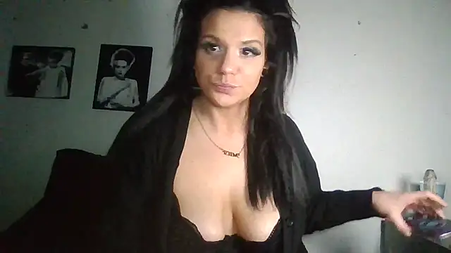 Snapshot of ovmilf chatting on 05-14-26, 05:32 ovmilf online show from 05-14-26, 05:32