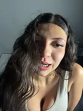 arieel  722 online show from 07-21-26, 04:47