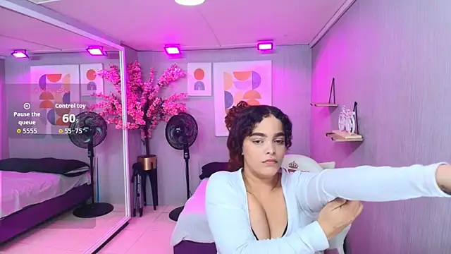 Snapshot of Maggy_t18 chatting on 05-24-26, 03:28 Maggy t18 online show from 05-24-26, 03:28