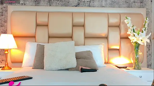 Snapshot of Edna_Copper chatting on 01-17-26, 03:54 Edna Copper online show from 01-17-26, 03:54