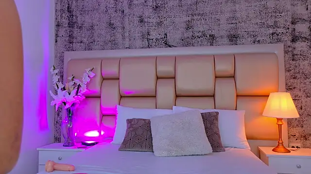 Edna Copper online show from 10-04-25, 02:57