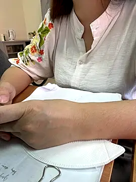 PhuongNhi21 online show from 10-03-25, 01:42