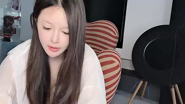 Snapshot of caomei2580 chatting on 10-08-25, 06:04 caomei2580 online show from 10-08-25, 06:04