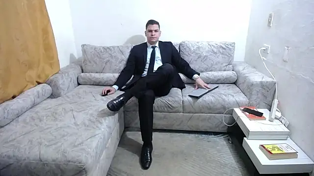 Victor Maitland online show from 11-12-25, 08:01