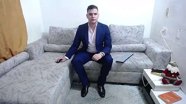 Victor Maitland online show from 12-19-25, 03:54