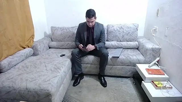 Victor Maitland online show from 10-15-25, 03:38