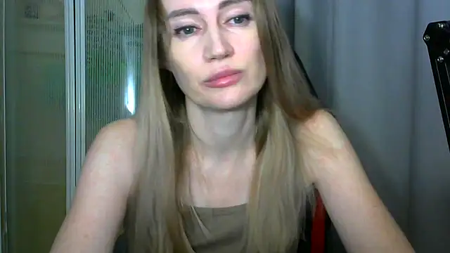 Snapshot of JessFoxxx chatting on 03-01-26, 03:17 JessFoxxx online show from 03-01-26, 03:17