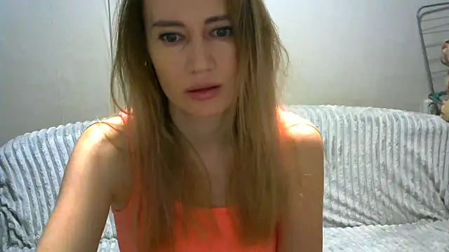 Snapshot of JessFoxxx chatting on 02-10-26, 03:49 JessFoxxx online show from 02-10-26, 03:49