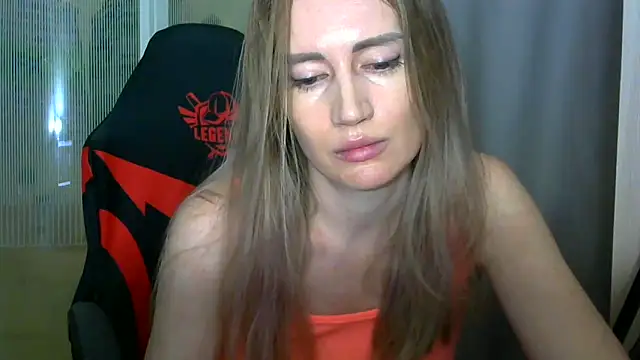 Snapshot of JessFoxxx chatting on 02-03-26, 06:22 JessFoxxx online show from 02-03-26, 06:22