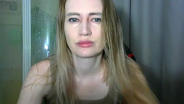 Snapshot of JessFoxxx chatting on 02-15-26, 03:18 JessFoxxx online show from 02-15-26, 03:18