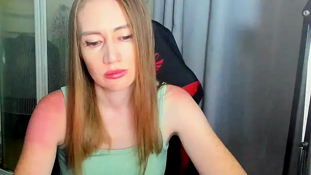 JessFoxxx online show from 06-17-26, 03:06