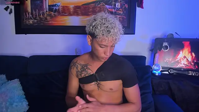 ECSTASYX2 2001 online show from 02-26-26, 05:29