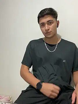 Tavinho067 online show from 11-04-25, 01:53