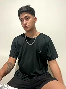 Tavinho067 online show from 11-10-25, 08:47