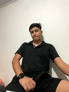 Tavinho067 online show from 10-31-25, 09:22