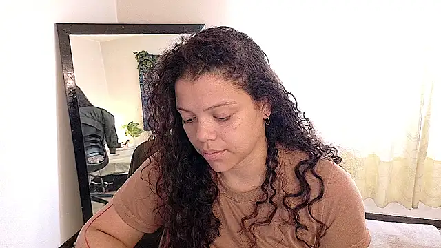 Snapshot of Amanda_sweet chatting on 06-21-26, 02:23 Amanda sweet online show from 06-21-26, 02:23