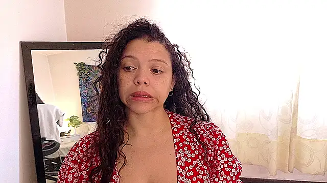 Snapshot of Amanda_sweet chatting on 06-17-26, 02:05 Amanda sweet online show from 06-17-26, 02:05