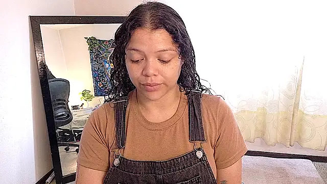 Snapshot of Amanda_sweet chatting on 06-18-26, 01:27 Amanda sweet online show from 06-18-26, 01:27